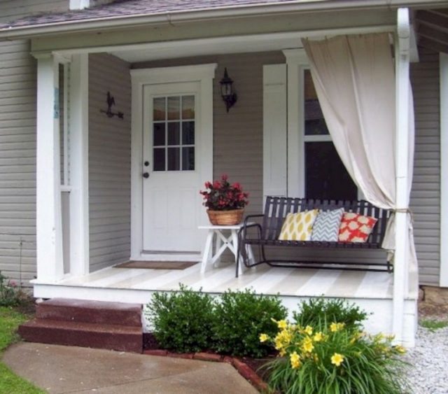 21 Cool And Beautiful Tiny Home Front Porch Design For Inspiration